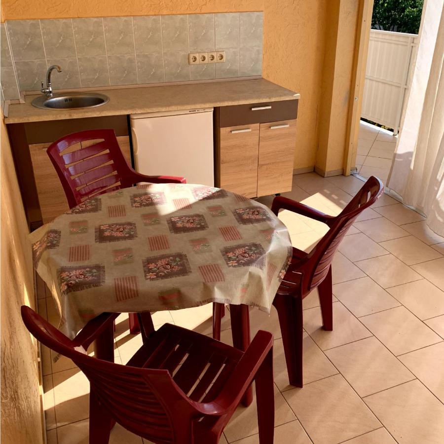 Guest House Santin チョロノモスク エクステリア 写真